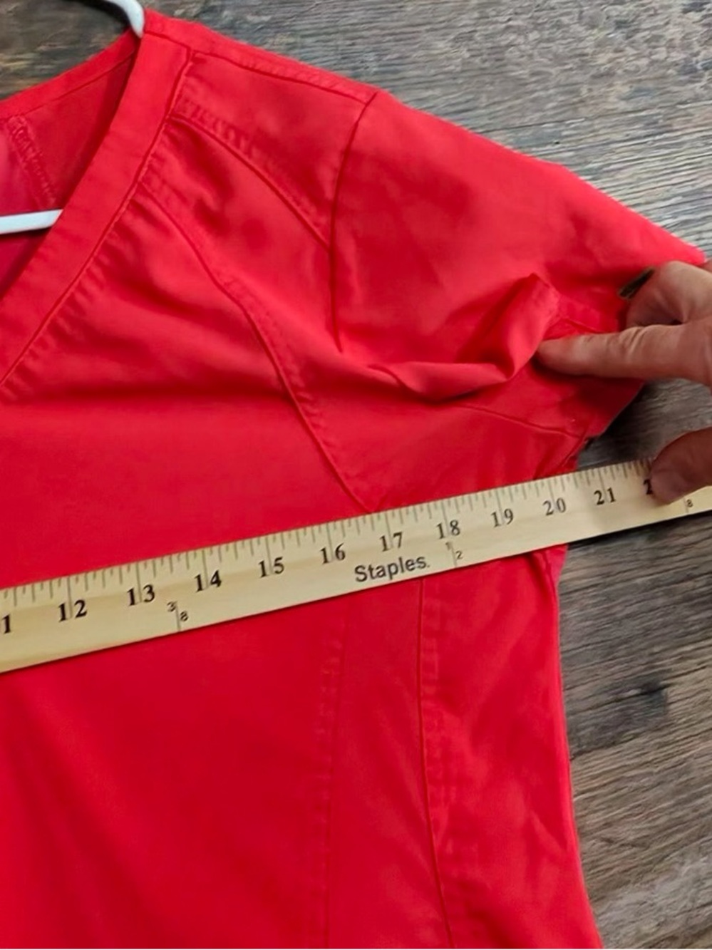 Med Couture Red V-Neck Short Sleeve Scrub Top - Picture 4 of 10